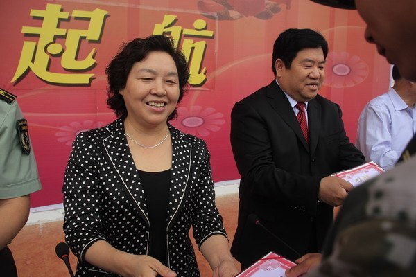 鄭州職業技術學院隆重舉行2012級新生軍訓總結表彰大會暨開學典禮