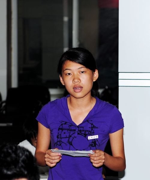 三明學院召開2012級新生代表觀看校園劇《上大學》座談會