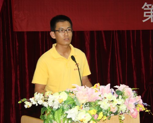 惠州學(xué)院召開2012年暑期志愿服務(wù)表彰大會暨青年志愿者協(xié)會成立大會