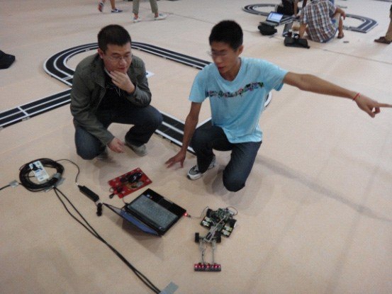 中北大學學生在第五屆瑞薩超級MCU模型車大賽中獲獎