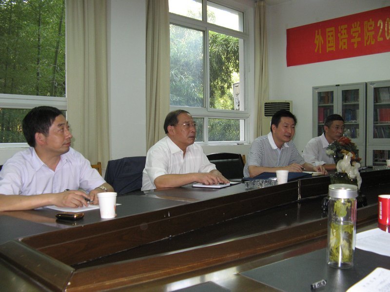 皖西學院校領導到外國語學院調研