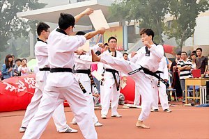 濟南大學學生社團納新工作順利結束