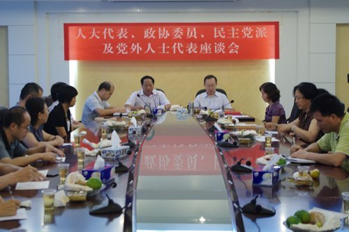 加強統(tǒng)戰(zhàn)工作   共謀學(xué)院發(fā)展