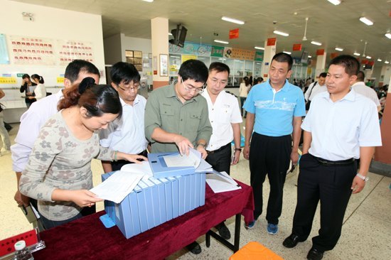 南京理工大學泰州科技學院接受江蘇省學校食堂工作檢查獲好評