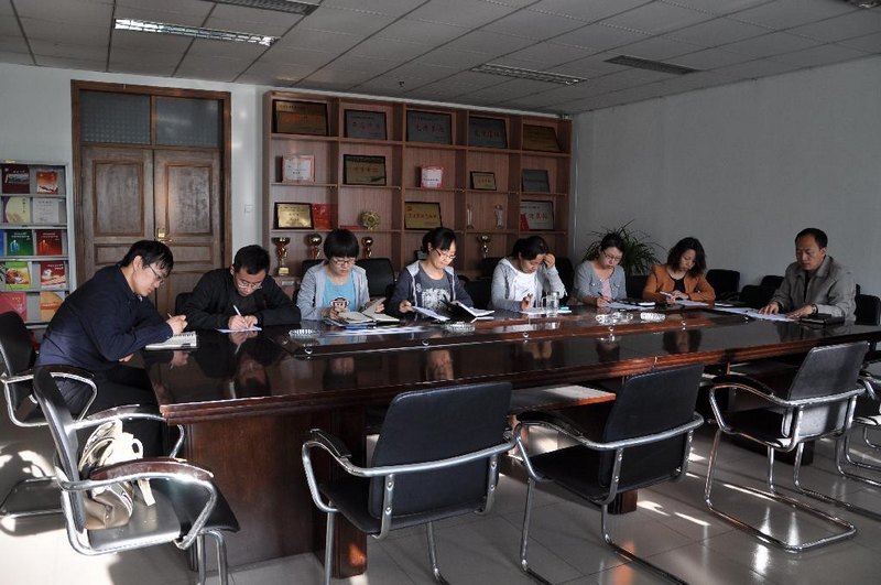 各單位以周活動制度為抓手開展教學研討和工作交流