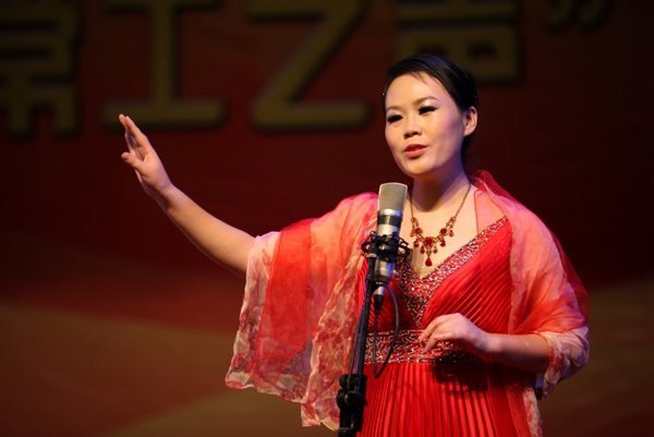 常州工學(xué)院舉行第十屆“常工之聲”文藝演出