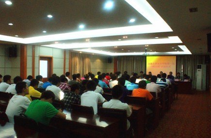 探索優秀人才培養模式  推進教育教學改革  河海大學文天學院第一屆“聞天班”舉行開班儀式