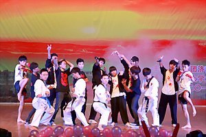 濟(jì)南大學(xué)2012年“慶國慶·迎新生”文藝晚會隆重舉行