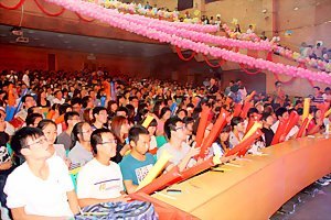 濟(jì)南大學(xué)2012年“慶國慶·迎新生”文藝晚會隆重舉行