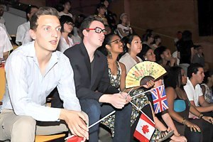 濟(jì)南大學(xué)2012年“慶國慶·迎新生”文藝晚會隆重舉行