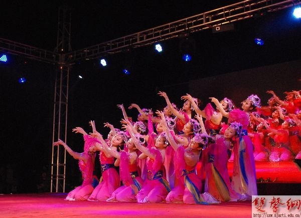 南京藝術(shù)學(xué)院“高雅藝術(shù)進(jìn)校園” 走進(jìn)南京信息職業(yè)技術(shù)學(xué)院