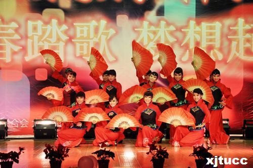 青春踏歌,夢想起航——西安交通大學城市學院2012迎新生晚會圓滿落幕