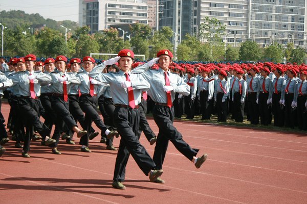 2012級新生軍訓閱兵暨總結大會順利舉行
