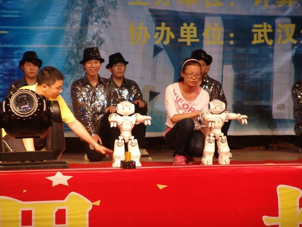 計算機學院舉行迎校慶暨慶祝建院十五周年文藝匯演