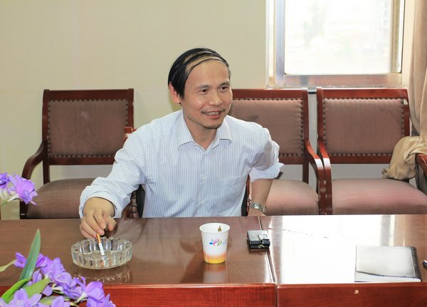 h̴W(xu)40Уcٛ(zng)100fԪ