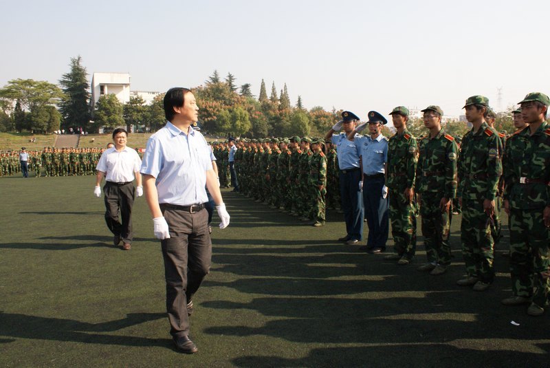 檢閱自己  獻禮國慶