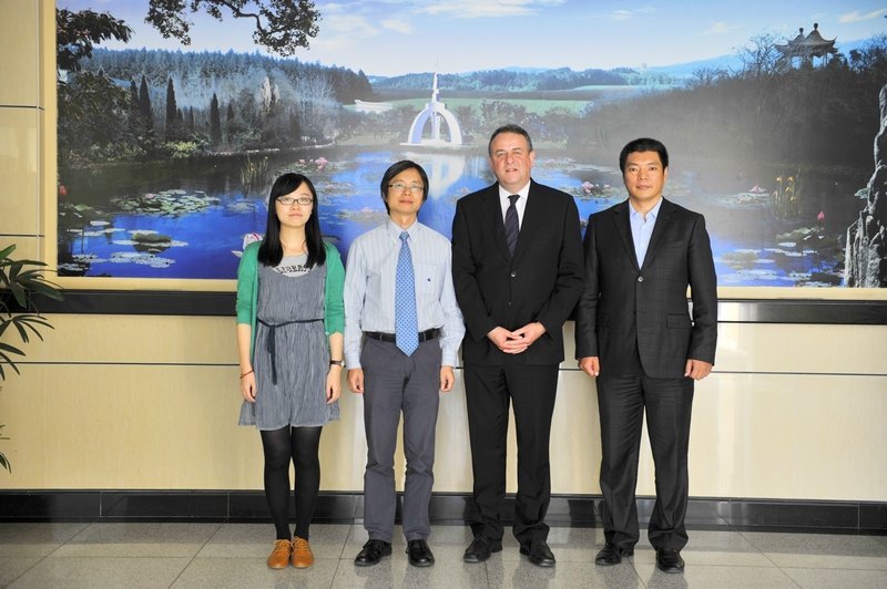 邵進副院長會見英國格林姆斯比學院代表團