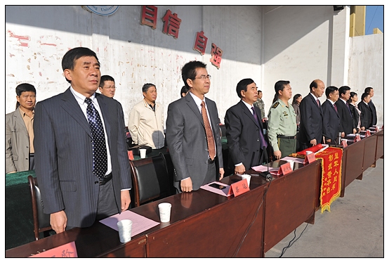 晉中學(xué)院2012級新生軍訓(xùn)匯演暨開學(xué)典禮在北院體育場隆重舉行