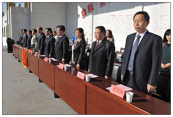 晉中學(xué)院2012級新生軍訓(xùn)匯演暨開學(xué)典禮在北院體育場隆重舉行