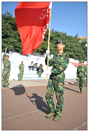 晉中學(xué)院2012級新生軍訓(xùn)匯演暨開學(xué)典禮在北院體育場隆重舉行