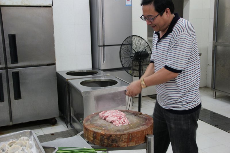 臺州科技職業(yè)學(xué)院工會、團(tuán)委舉行青年教職工聯(lián)歡會