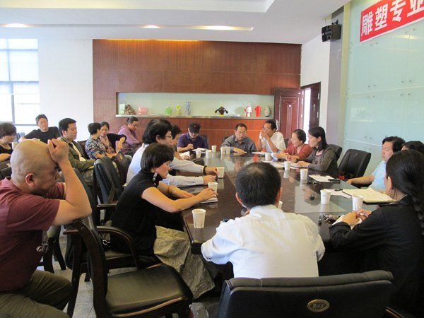 研究生處召開藝術專業碩士生導師座談會