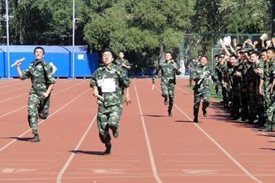 北京林業大學國防生開展多彩文體活動歡度“雙節”