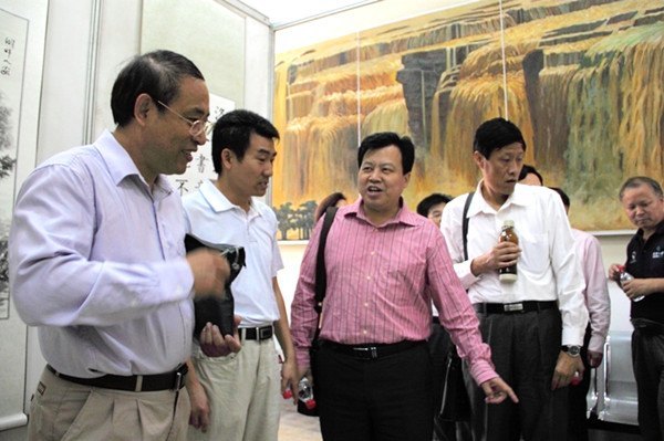 慶祝建校40周年圖書成果和書畫攝影展開幕