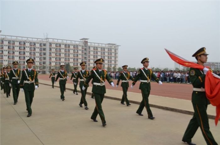 民族教育學(xué)院二分院舉行國慶節(jié)后升旗儀式