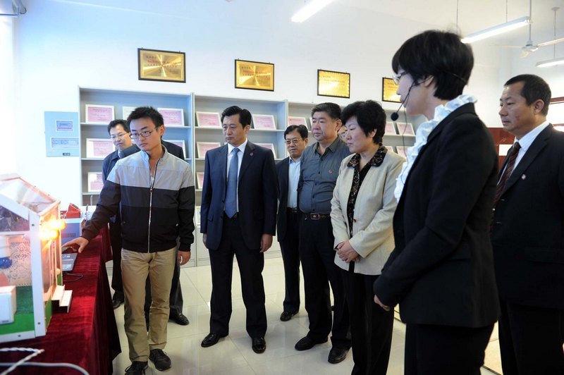 濱州市副市長祁維華來校檢查指導(dǎo)工作