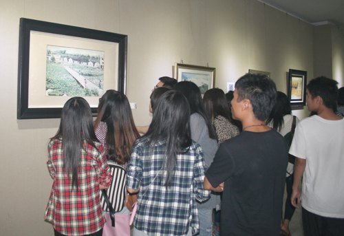 美術(shù)學(xué)院教師作品開展 展示教學(xué)水平科研成果辦學(xué)實力