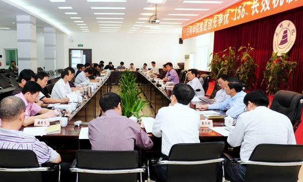 學校黨委召開推進創(chuàng)先爭優(yōu)“156”長效機制座談會