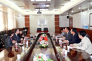 УLҊô󰢠񬔴W(xu)УL¡~˹ʿ