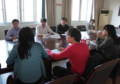 潘璋德書記出席韓國留學生座談會