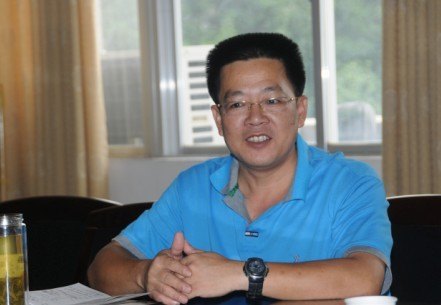 學(xué)校紀委組織2012年新任處級、科級輔導(dǎo)員進行集體廉政談話