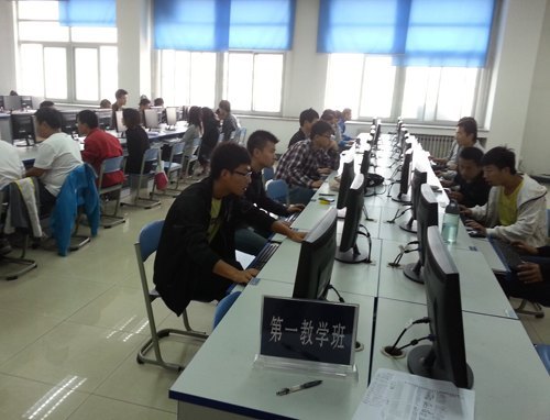 電子工程系組織學生參加全國信息技術應用水平大賽