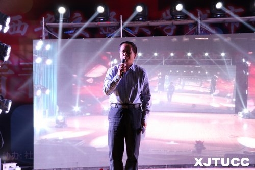 歌唱祖國,喜迎黨的十八大:西安信德建設工程有限公司演藝團赴西安交大城市學院進行慰問演出