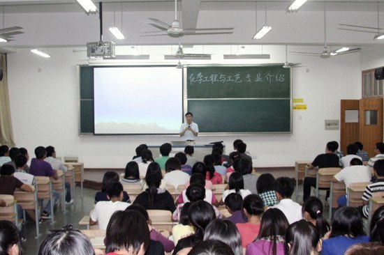 南京理工大學泰州科技學院各專業陸續開展新生專業介紹