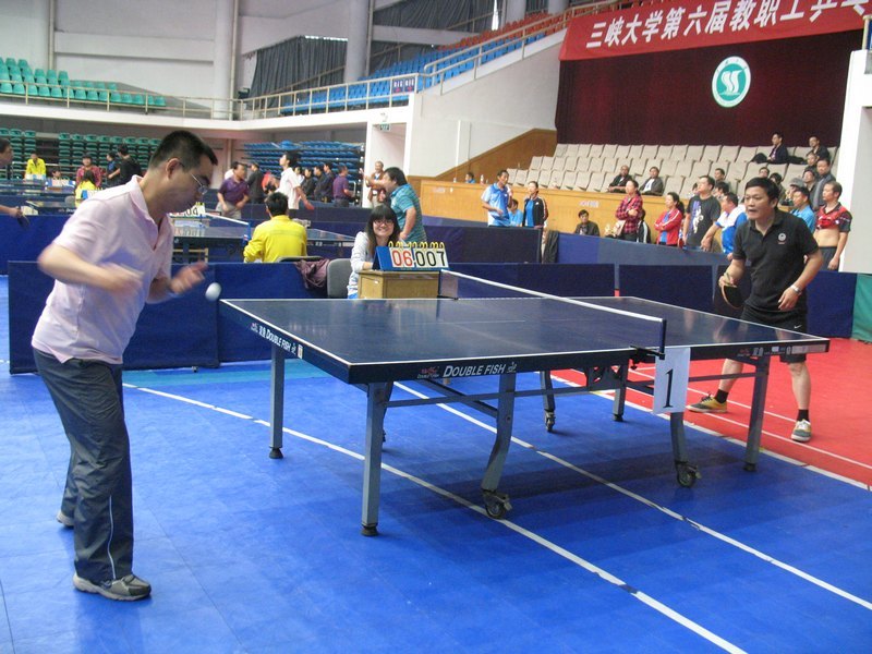 三峽大學科技學院教職工在乒乓球賽中獲佳績
