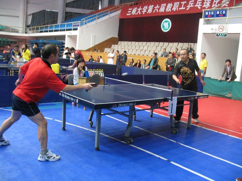 三峽大學科技學院教職工在乒乓球賽中獲佳績