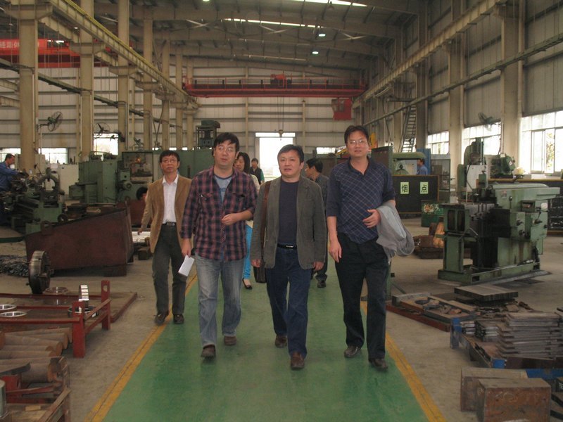 加強(qiáng)校企合作  服務(wù)地方經(jīng)濟(jì)