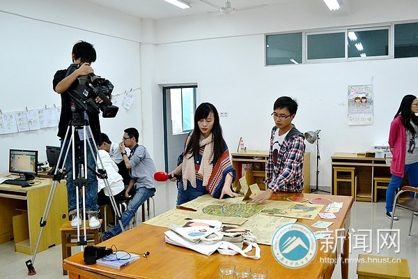 湖南經視記者來校采訪“豆沙包”