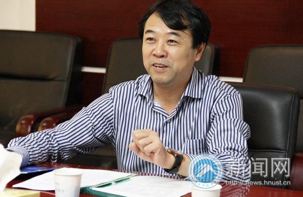 加強校園管理建設文明校園工作會議召開