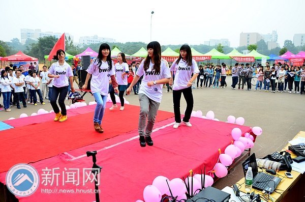 百團招新“看”青春飛揚