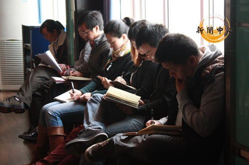 【組圖】省黨建研究會領導蒞臨江漢大學文理學院指導工作