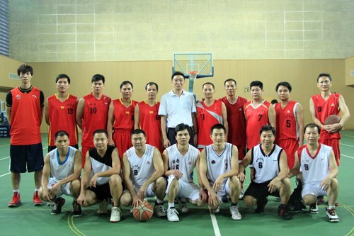 優秀校友李沛寧先生回訪母校