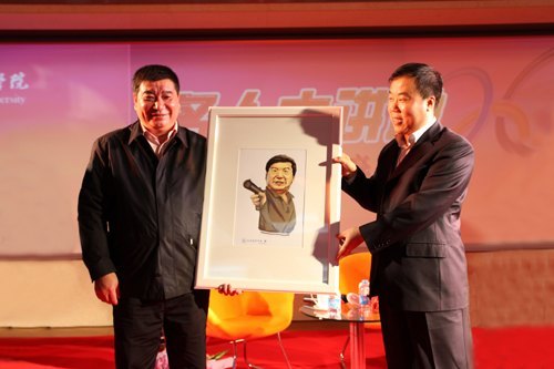 中國國家射擊隊王義夫、易思玲作客北京城市學院“名人大講堂”