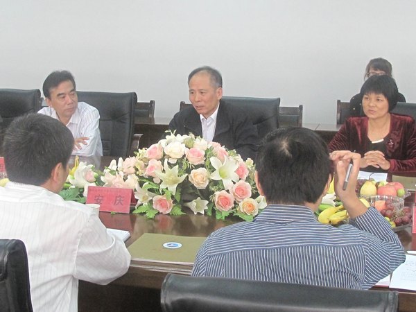 省外專局副局長一行來武漢工程大學指導工作