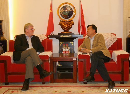 美國內(nèi)布拉斯加林肯大學Wilson教授和Sohi教授來西安交通大學城市學院訪問