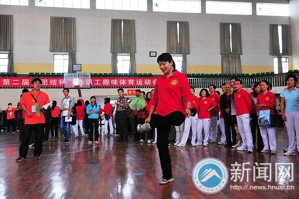 【賽事直通車】教職工趣味運動會 一樣的青春無限